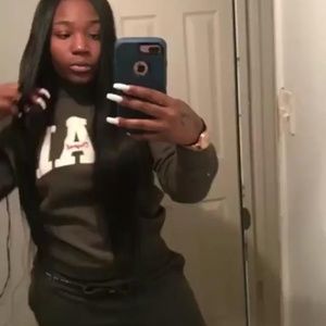 Meet your Posher, Akema